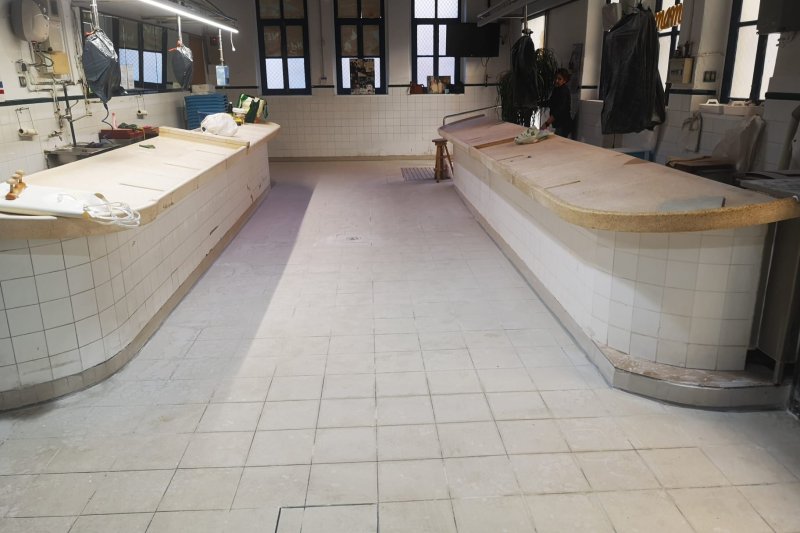 El Mercat de Dénia concluye las obras de pavimentación El Mercat de Dénia concluye las obras de pavimentación