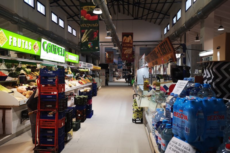 El Mercat de Dénia concluye las obras de pavimentación El Mercat de Dénia concluye las obras de pavimentación