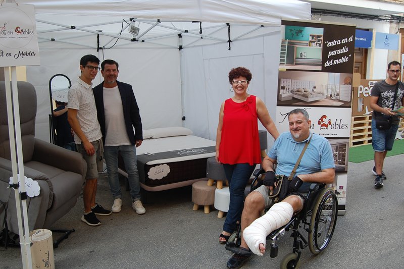 David Escarabajal s’imposa en el Concurs de Pintura Ràpida de la Fira de Comerç de Sant Miquel a Pego David Escarabajal s’imposa en el Concurs de Pintura Ràpida de la Fira de Comerç de Sant Miquel a Pego