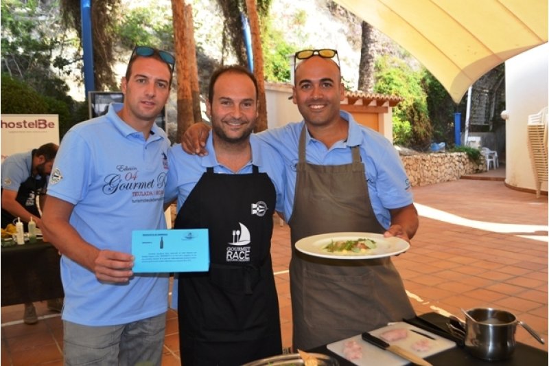 Reyma gana la Gourmet Race de Teulada con un lomo de gallineta en sal y aceite Reyma gana la Gourmet Race de Teulada con un lomo de gallineta en sal y aceite