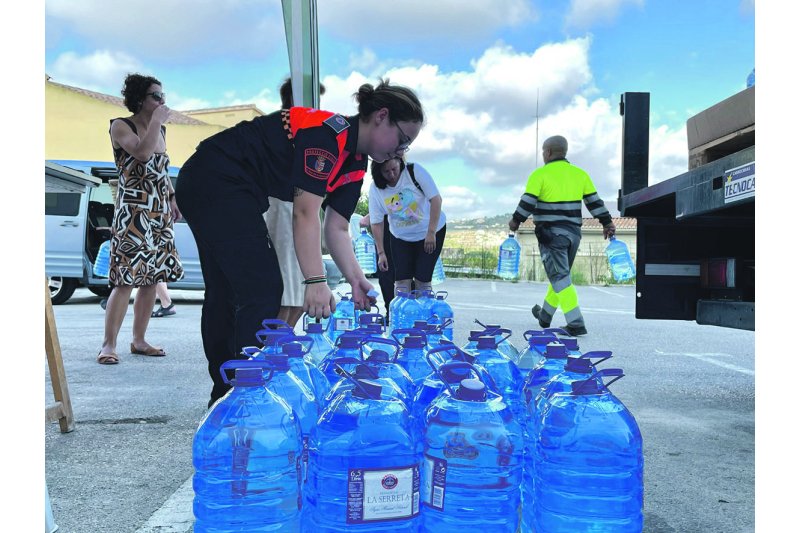 Teulada Moraira y el Poble Nou de Benitatxell refuerzan el reparto de garrafas  Teulada Moraira y el Poble Nou de Benitatxell refuerzan el reparto de garrafas