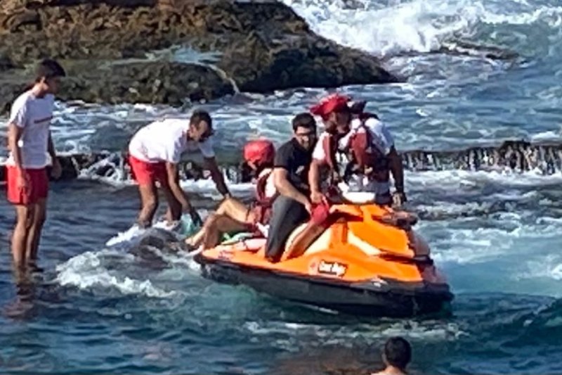 Rescate de una familia con un niño de dos años en la Cova Tallada  Rescate de una familia con un niño de dos años en la Cova Tallada