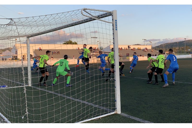 Preferente: El Pedreguer se lleva un trabajado triunfo ante el Racing Benidorm (0-1) Preferente: El Pedreguer se lleva un trabajado triunfo ante el Racing Benidorm (0-1)
