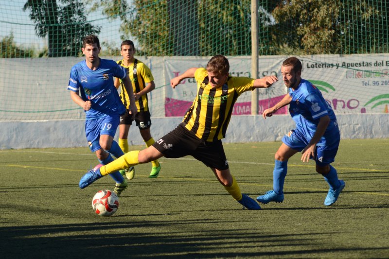 Primera Regional: Oliva 2, Ondarense 1 Primera Regional: Oliva 2, Ondarense 1