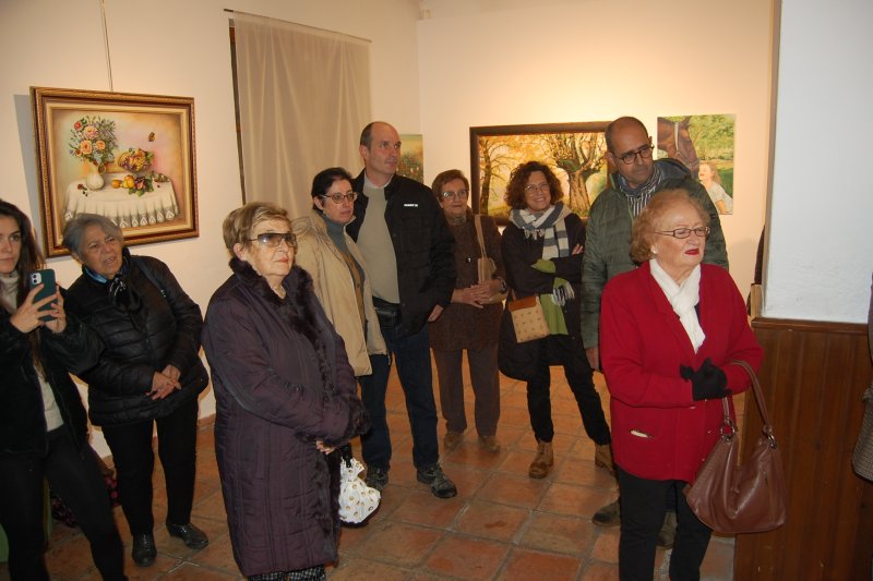La pintora Tere Ferrando retoma la senda del costumbrismo en el Centro de Exposiciones de Pego La pintora Tere Ferrando retoma la senda del costumbrismo en el Centro de Exposiciones de Pego