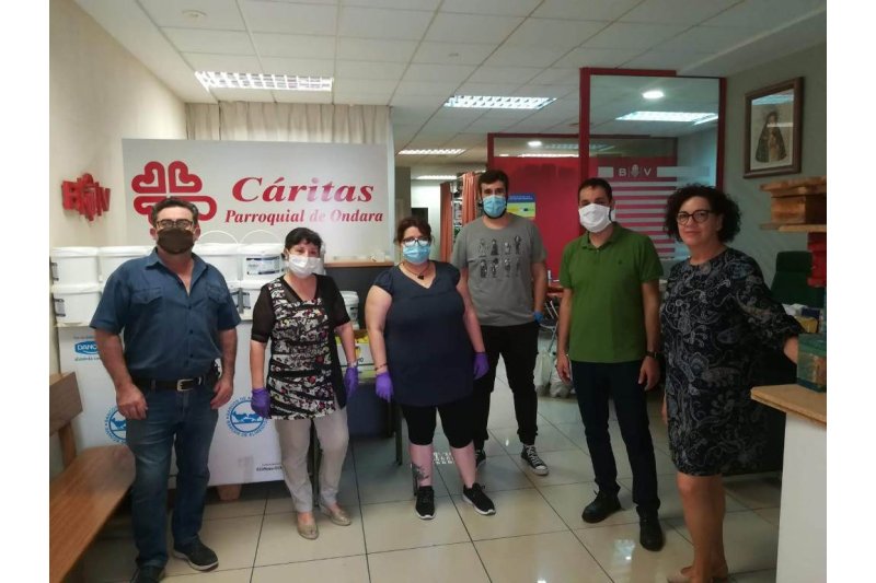 La Concejalía de Servicios Sociales de Ondara aporta a Cáritas comida y productos farmacéuticos por valor de 2.000 euros La Concejalía de Servicios Sociales de Ondara aporta a Cáritas comida y productos farmacéuticos por valor de 2.000 euros