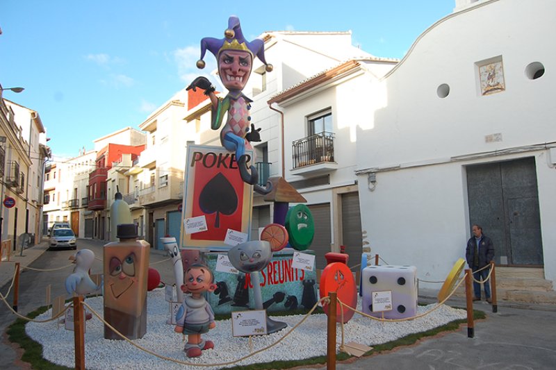 Pego: La Font s’imposa en monument gran, infantil i presentació  en unes falles marcades pel vent Pego: La Font s’imposa en monument gran, infantil i presentació  en unes falles marcades pel vent
