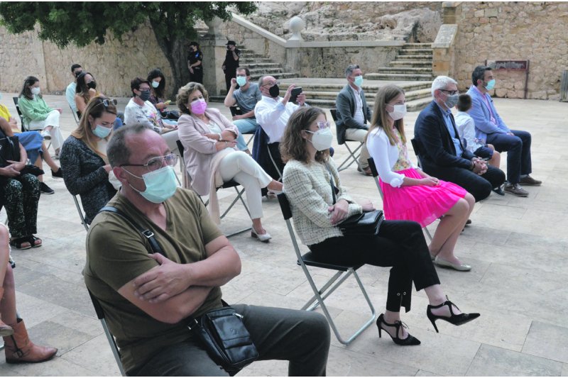 Queda mascarilla por lo menos hasta la primavera de 2022  Queda mascarilla por lo menos hasta la primavera de 2022