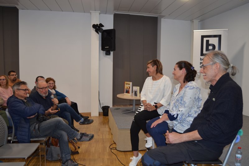 Encuentro histórico entre el nieto del héroe y la nieta del malvado: Urraca, historia de una purga Encuentro histórico entre el nieto del héroe y la nieta del malvado: Urraca, historia de una purga