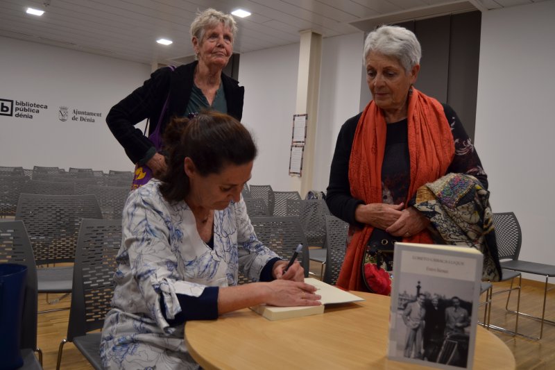 Encuentro histórico entre el nieto del héroe y la nieta del malvado: Urraca, historia de una purga Encuentro histórico entre el nieto del héroe y la nieta del malvado: Urraca, historia de una purga