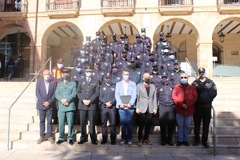 Despedida a Martínez Espasa tras 14 años como jefe de la Policía Local de Dénia  Despedida a Martínez Espasa tras 14 años como jefe de la Policía Local de Dénia