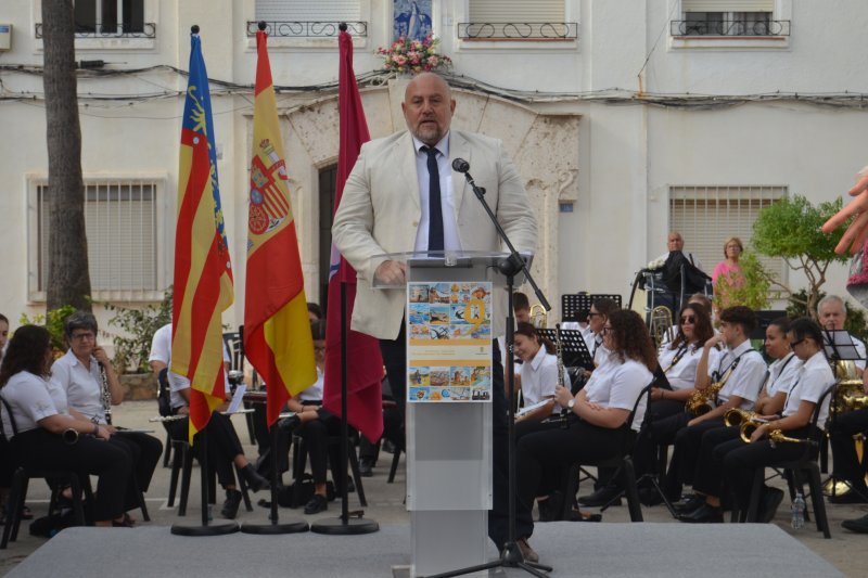 Los discursos reivindicativos irrumpen en el acto institucional del 9 de Octubre  Los discursos reivindicativos irrumpen en el acto institucional del 9 de Octubre