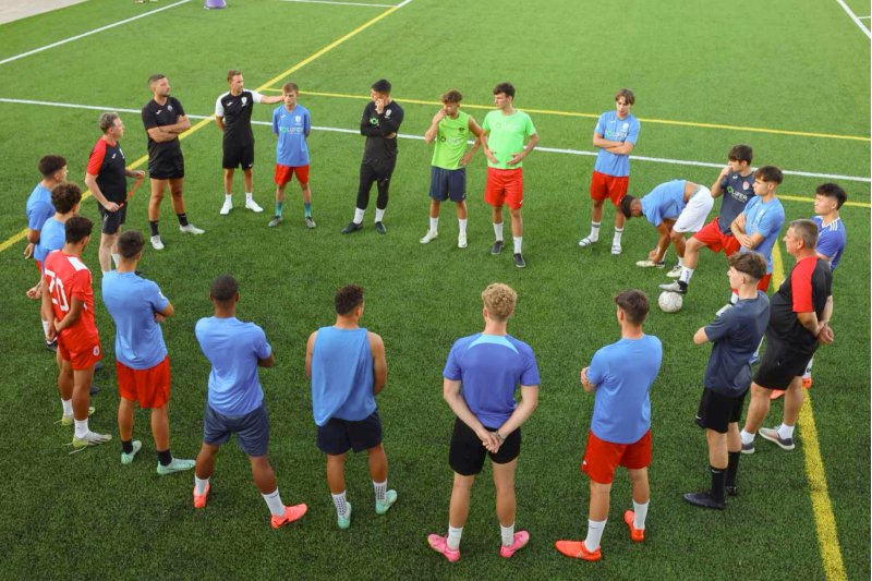 Primera FFCV: Hasta ocho caras nuevas para un exótico Pego que dirige Kike Esteve Primera FFCV: Hasta ocho caras nuevas para un exótico Pego que dirige Kike Esteve