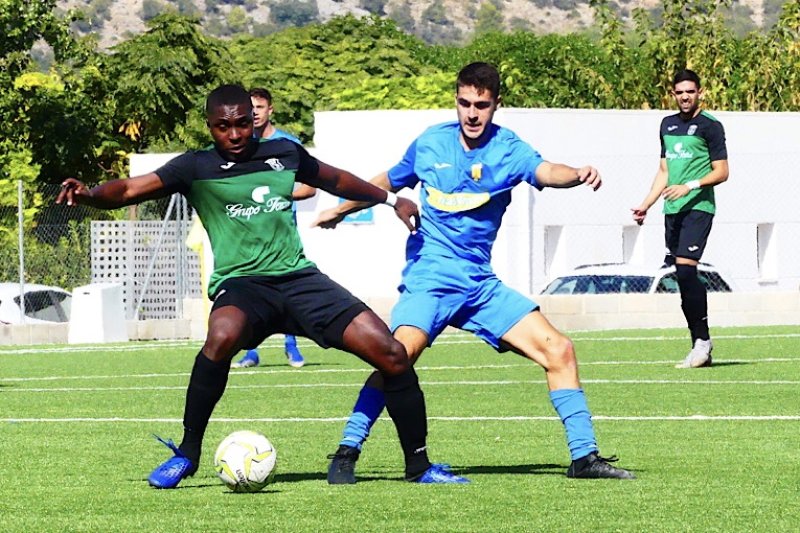 Preferente: El Pedreguer vence al Calpe con gol de Miquel  Preferente: El Pedreguer vence al Calpe con gol de Miquel