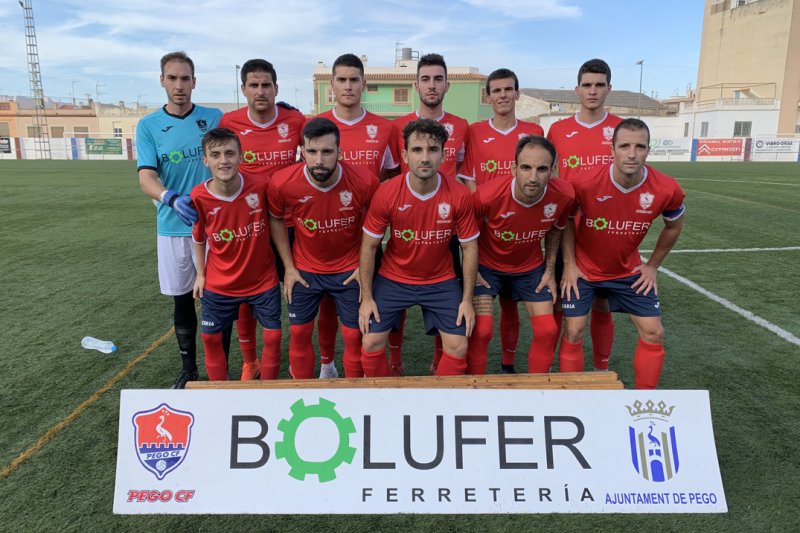 El tridente ofensivo salva los muebles y el Pego se queda líder en solitario El tridente ofensivo salva los muebles y el Pego se queda líder en solitario