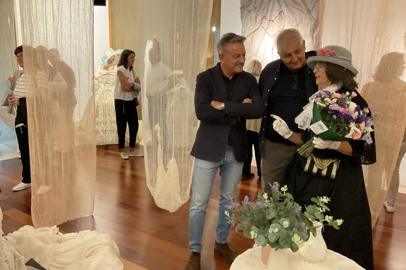 La artista Rosa Escalona recrea el Romanticismo en el Museu Soler Blasco de Xàbia La artista Rosa Escalona recrea el Romanticismo en el Museu Soler Blasco de Xàbia
