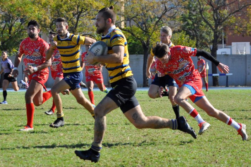 El Rugby Barbarians cae ante el líder en el último minuto (20-22) El Rugby Barbarians cae ante el líder en el último minuto (20-22)