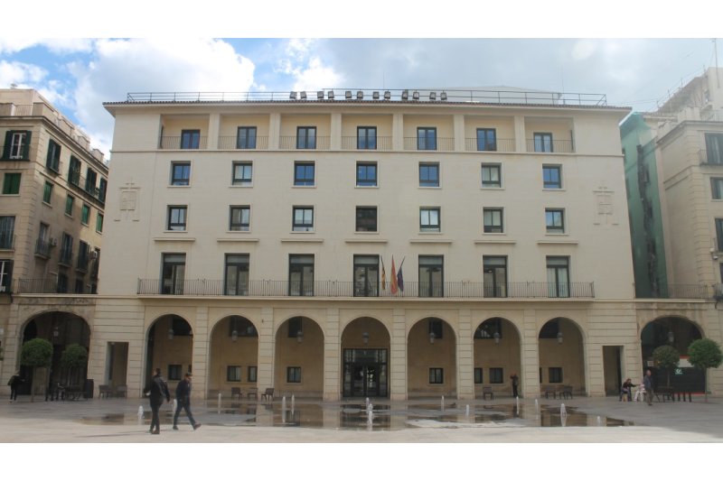 El presidente y el secretario de un club cannábico de Ondara, condenados por tráfico de drogas El presidente y el secretario de un club cannábico de Ondara, condenados por tráfico de drogas