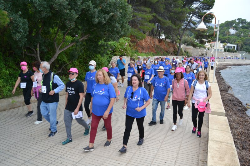 La Marcha Solidaria contra el Cáncer de Mama recauda 7.000 euros La Marcha Solidaria contra el Cáncer de Mama recauda 7.000 euros
