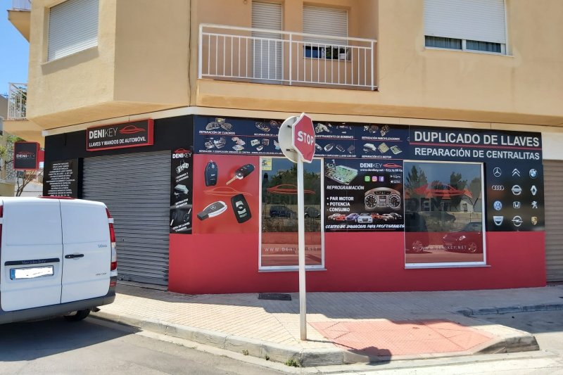 DeniKey, especialistas en cerrajería de automoción con la última tecnología especializada  DeniKey, especialistas en cerrajería de automoción con la última tecnología especializada