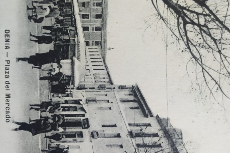 Retrat de la Dénia de fa 100 anys: Una sèrie postal recull en vint imatges el bategar d’una ciutat que travessava moments convulsos Retrat de la Dénia de fa 100 anys: Una sèrie postal recull en vint imatges el bategar d’una ciutat que travessava moments convulsos