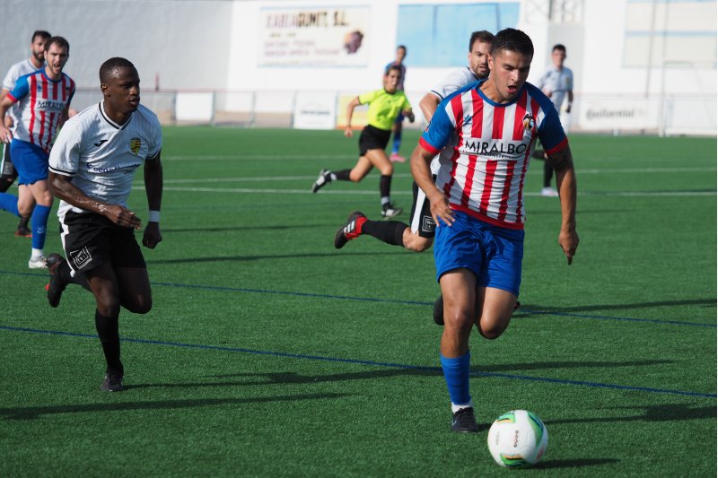 Preferente: El Jávea vence sin apuros a la Font d'Encarrós (4-1) Preferente: El Jávea vence sin apuros a la Font d'Encarrós (4-1)