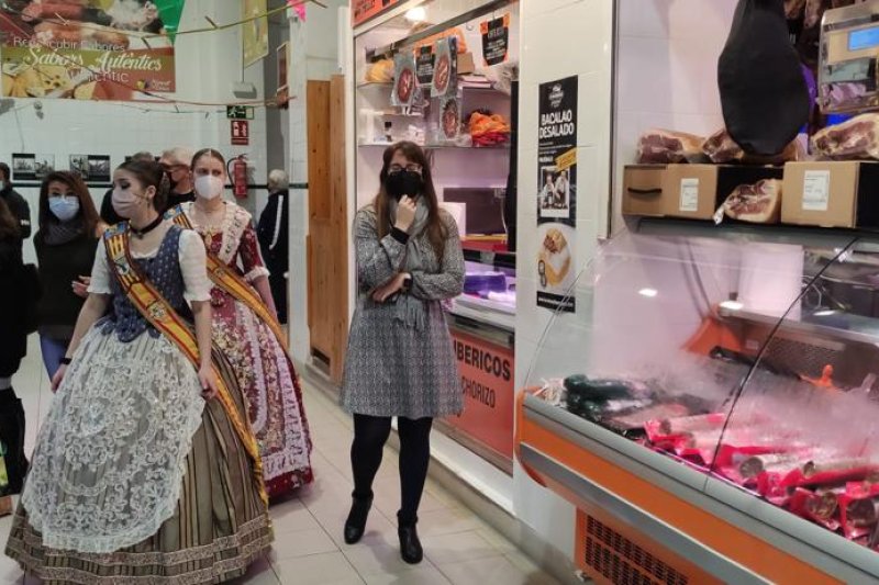 Exposición fotográfica de los premios de los 75 años de las fallas  en el mercado de Dénia  Exposición fotográfica de los premios de los 75 años de las fallas  en el mercado de Dénia