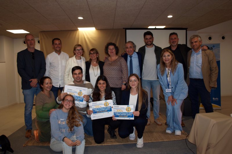 Marina Ruiz gana el primer premio Xàbia Empren Joves Marina Ruiz gana el primer premio Xàbia Empren Joves