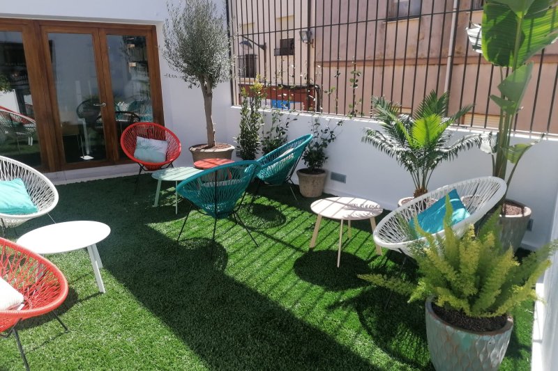 El Ayuntamiento de Ondara habilita un espacio de lectura al aire libre en la terraza de la Casa de Cultura El Ayuntamiento de Ondara habilita un espacio de lectura al aire libre en la terraza de la Casa de Cultura