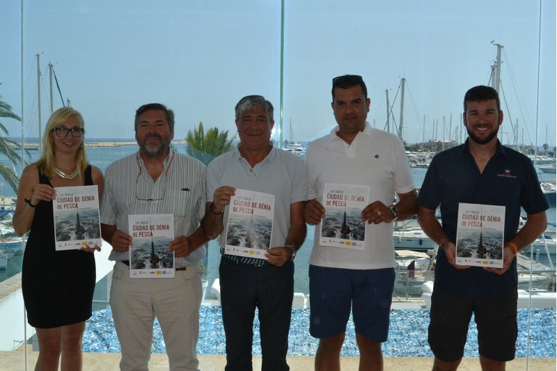Una veintena de barcos participan en el Trofeo Ciudad de Dénia de Pesca de Altura al Curricán Una veintena de barcos participan en el Trofeo Ciudad de Dénia de Pesca de Altura al Curricán