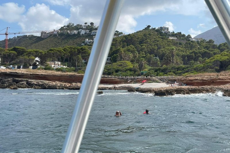 Sorprenden a un hombre pescando en la reserva marina Sorprenden a un hombre pescando en la reserva marina