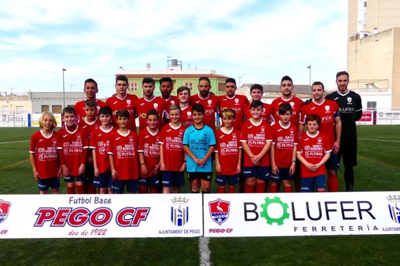 El Dénia guanya a Pego (0-2) i el Xàbia goleja a domicili El Dénia guanya a Pego (0-2) i el Xàbia goleja a domicili