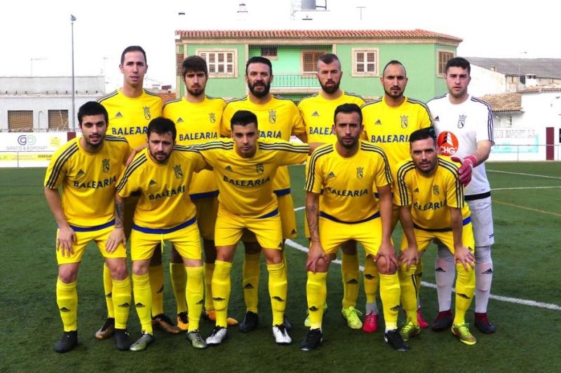 El Dénia guanya a Pego (0-2) i el Xàbia goleja a domicili El Dénia guanya a Pego (0-2) i el Xàbia goleja a domicili