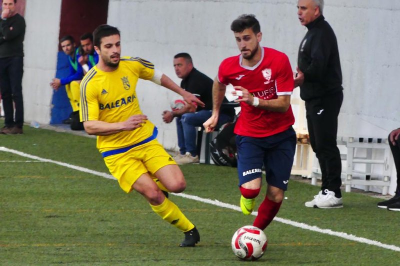 El Dénia guanya a Pego (0-2) i el Xàbia goleja a domicili El Dénia guanya a Pego (0-2) i el Xàbia goleja a domicili