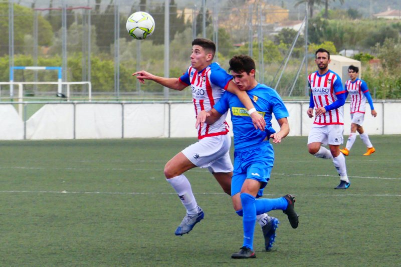 Preferente: El Pedreguer se crece en defensa ante un Jávea que no marca ni de penalti (0-0) Preferente: El Pedreguer se crece en defensa ante un Jávea que no marca ni de penalti (0-0)