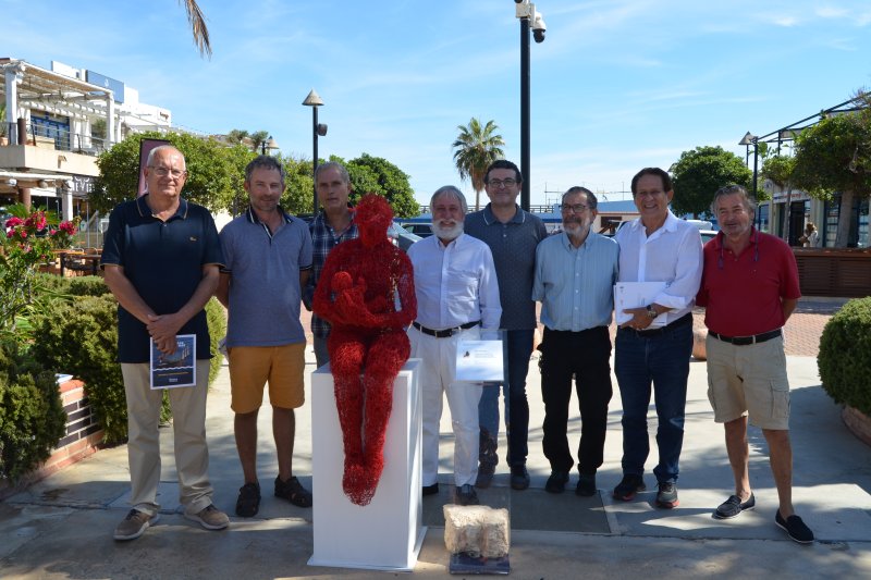 Ángel Tomás Zabala gana el premio Esculturas frente al Mar con su homenaje a las madres Ángel Tomás Zabala gana el premio Esculturas frente al Mar con su homenaje a las madres