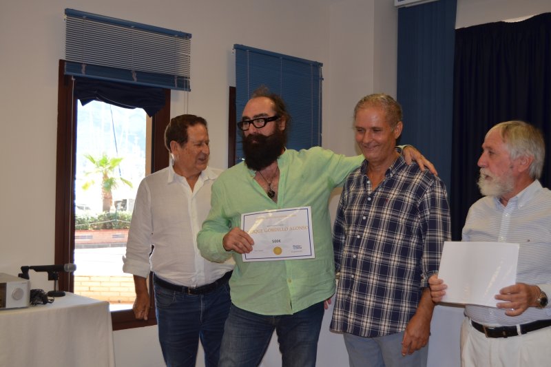 Ángel Tomás Zabala gana el premio Esculturas frente al Mar con su homenaje a las madres Ángel Tomás Zabala gana el premio Esculturas frente al Mar con su homenaje a las madres