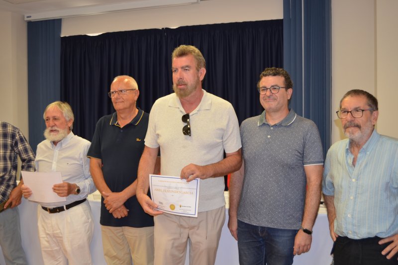 Ángel Tomás Zabala gana el premio Esculturas frente al Mar con su homenaje a las madres Ángel Tomás Zabala gana el premio Esculturas frente al Mar con su homenaje a las madres