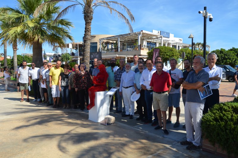 Ángel Tomás Zabala gana el premio Esculturas frente al Mar con su homenaje a las madres Ángel Tomás Zabala gana el premio Esculturas frente al Mar con su homenaje a las madres