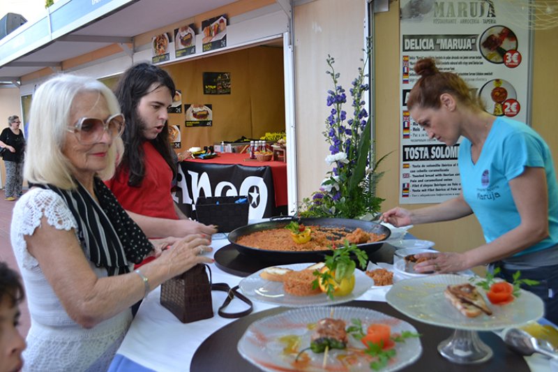 Calp concentra una muestra de la oferta gastronómica a cargo de restaurantes y bares Calp concentra una muestra de la oferta gastronómica a cargo de restaurantes y bares