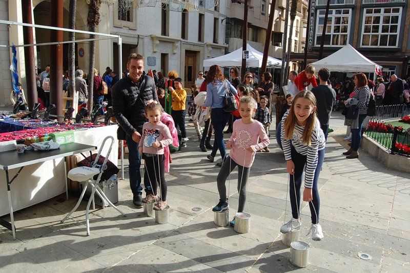 El Mercat del solstici d’hivern de Pego s’endinsa en les pràctiques ancestrals pels canvis d’estació El Mercat del solstici d’hivern de Pego s’endinsa en les pràctiques ancestrals pels canvis d’estació