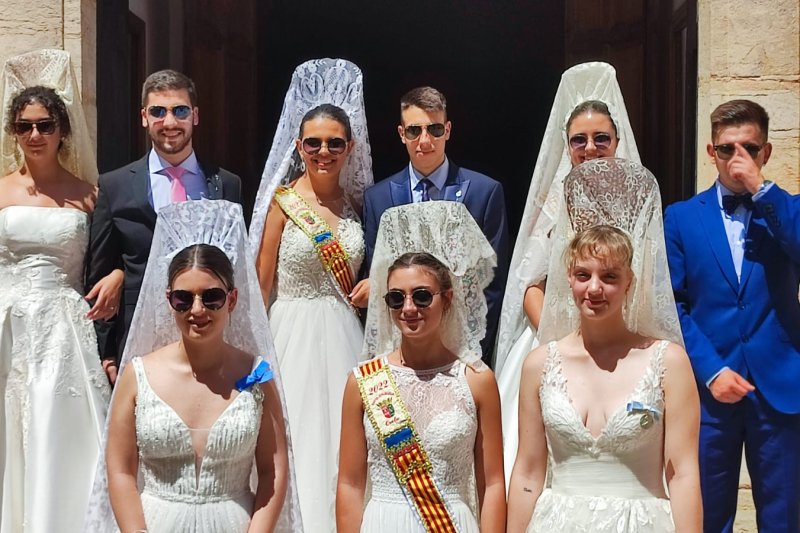 L’ofrena i el festival infantil marquen l’equador de les festes d’El Ràfol d’Almúnia  L’ofrena i el festival infantil marquen l’equador de les festes d’El Ràfol d’Almúnia