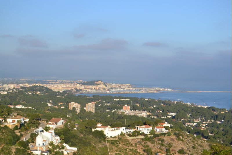 El equipo de gobierno de Dénia asegura que las licencias de obras pendientes se han reducido a la mitad  El equipo de gobierno de Dénia asegura que las licencias de obras pendientes se han reducido a la mitad