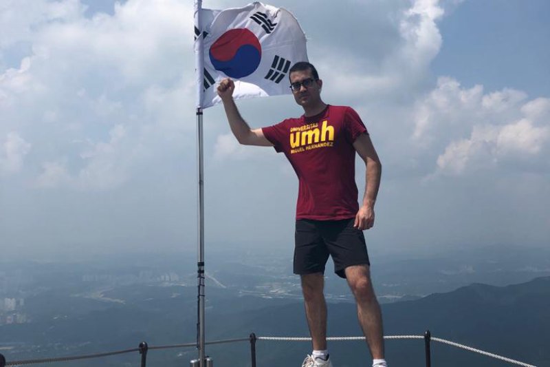 Raúl Soliveres: “Irme al extranjero fue una decisión difícil pero también lo será volver y, sobretodo, acertar cuándo” Raúl Soliveres: “Irme al extranjero fue una decisión difícil pero también lo será volver y, sobretodo, acertar cuándo”