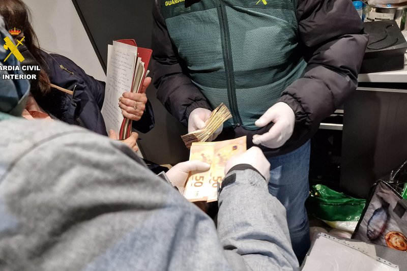 Diecinueve detenidos en una macroperación contra el tráfico de droga en la comarca Diecinueve detenidos en una macroperación contra el tráfico de droga en la comarca