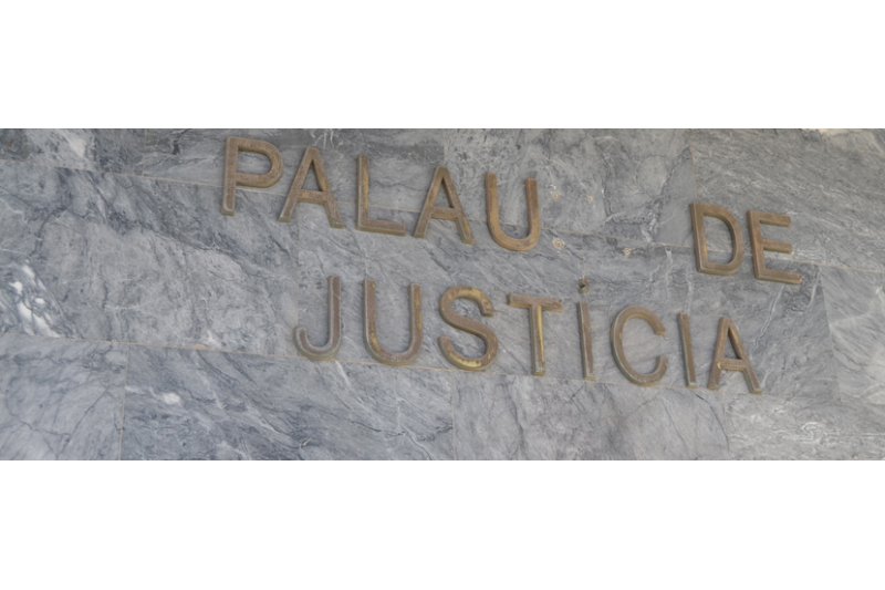 Registro Civil de Dénia niega la inscripción de un bebé de un matrimonio de dos mujeres Registro Civil de Dénia niega la inscripción de un bebé de un matrimonio de dos mujeres