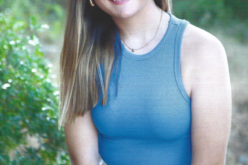 La presentació de Rosalia Roca com a regina  i la cort d'honor dispara divendres el coet d’eixida de les festes patronals de Murla La presentació de Rosalia Roca com a regina  i la cort d'honor dispara divendres el coet d’eixida de les festes patronals de Murla