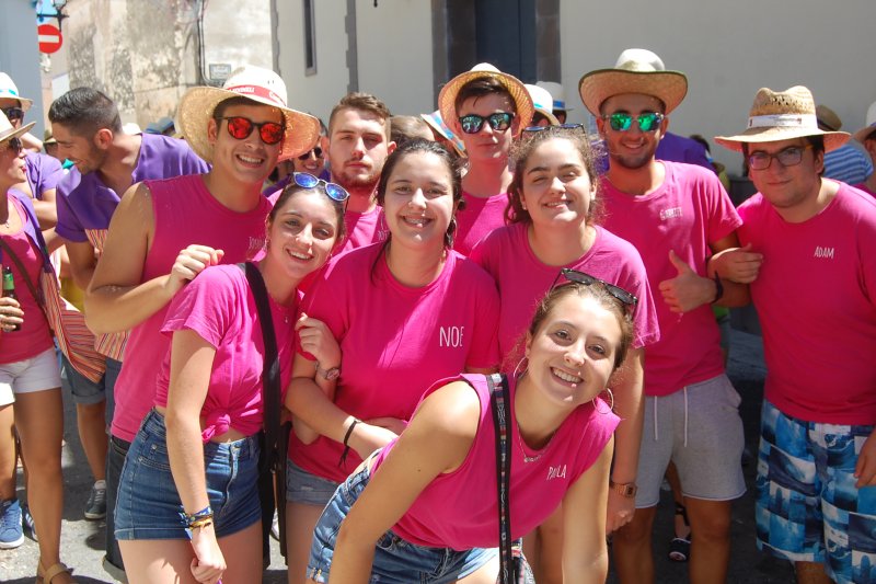 Les penyes fan bullir l’ambient en l’equador de les festes de Benimeli Les penyes fan bullir l’ambient en l’equador de les festes de Benimeli