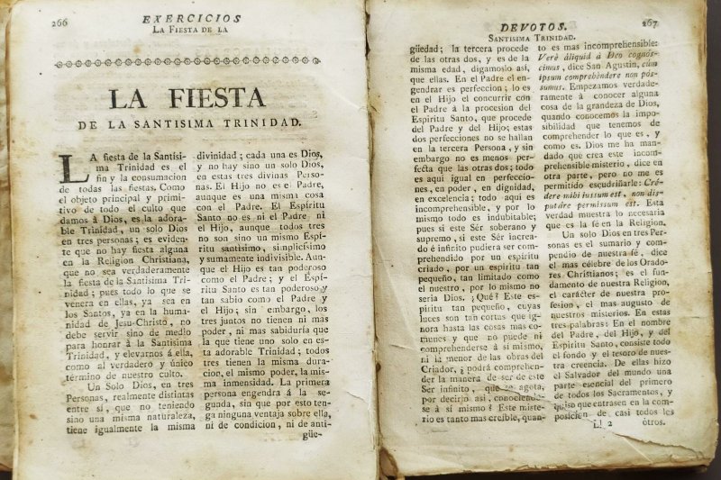 In conversation with / en conversa amb: Josep A. Gisbert Santonja: La Santíssima Trinitat: tradició, devoció i ironia In conversation with / en conversa amb: Josep A. Gisbert Santonja: La Santíssima Trinitat: tradició, devoció i ironia