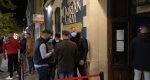 Los pubs exigen el pasaporte COVID y a la gente le entra prisa por vacunarse Los pubs exigen el pasaporte COVID y a la gente le entra prisa por vacunarse